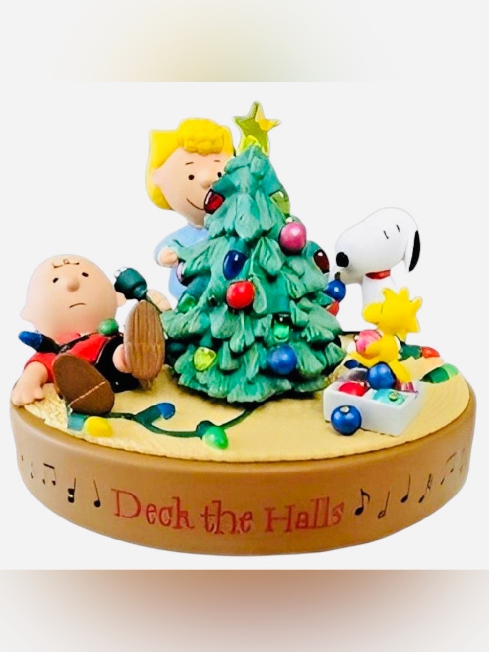 2006 Deck the Halls, Charlie Brown Peanuts Holiday Music Figurine